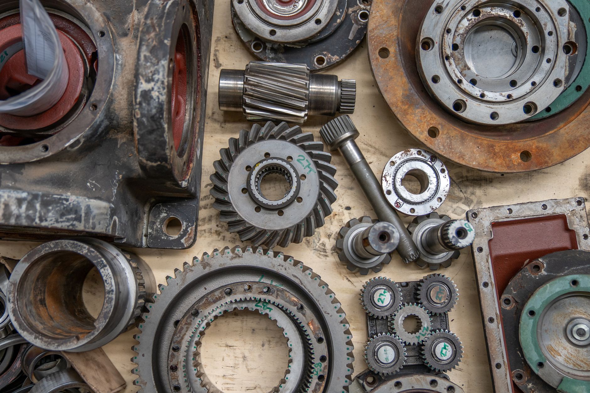 Gearbox Oil Changes on Modern Automatics: The Service UK Drivers Are Skipping and Mechanics Are Profiting From